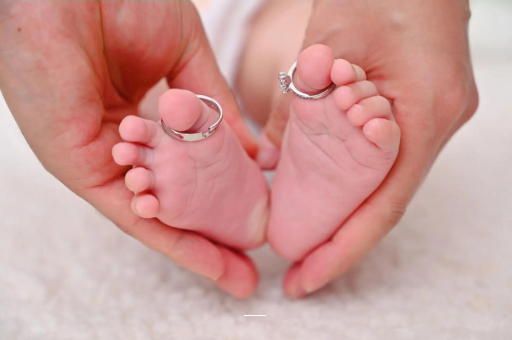 试管代怀生子合法吗孕妇前三个月的睡姿